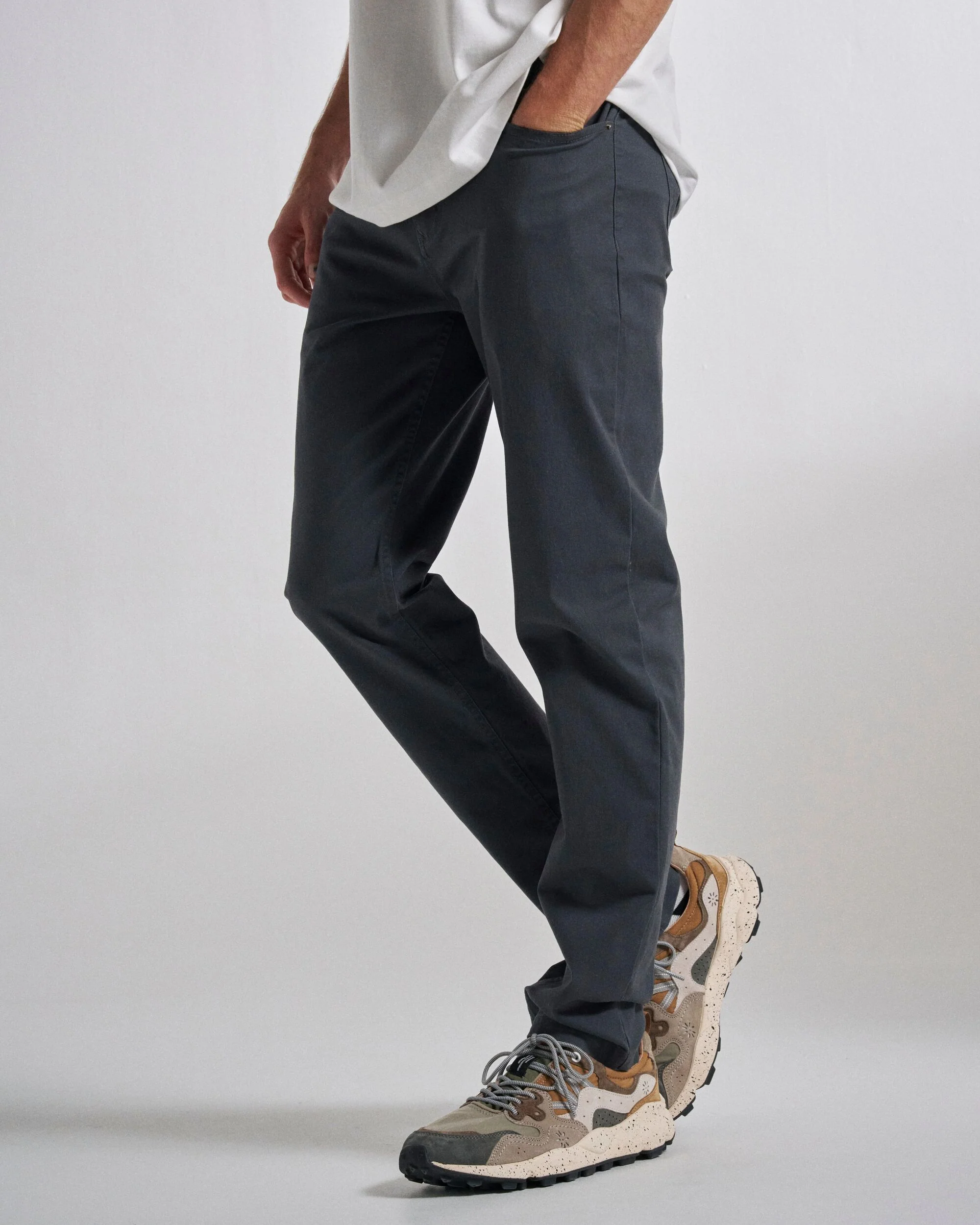 365 5 Pocket Trouser - Charcoal - Image 5