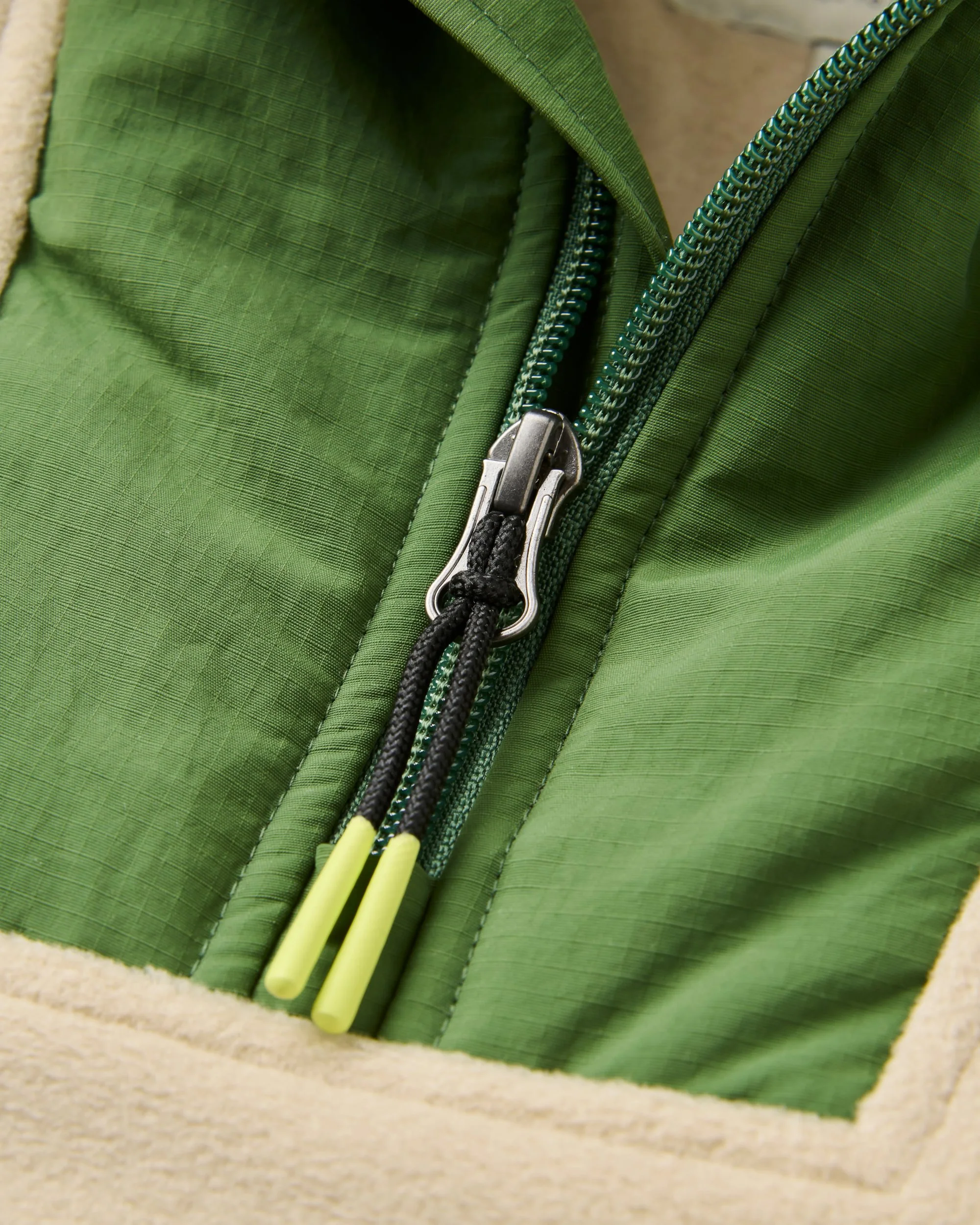 Alexander Hooded Polartec® Fleece - Feather/Wild Green - Image 6