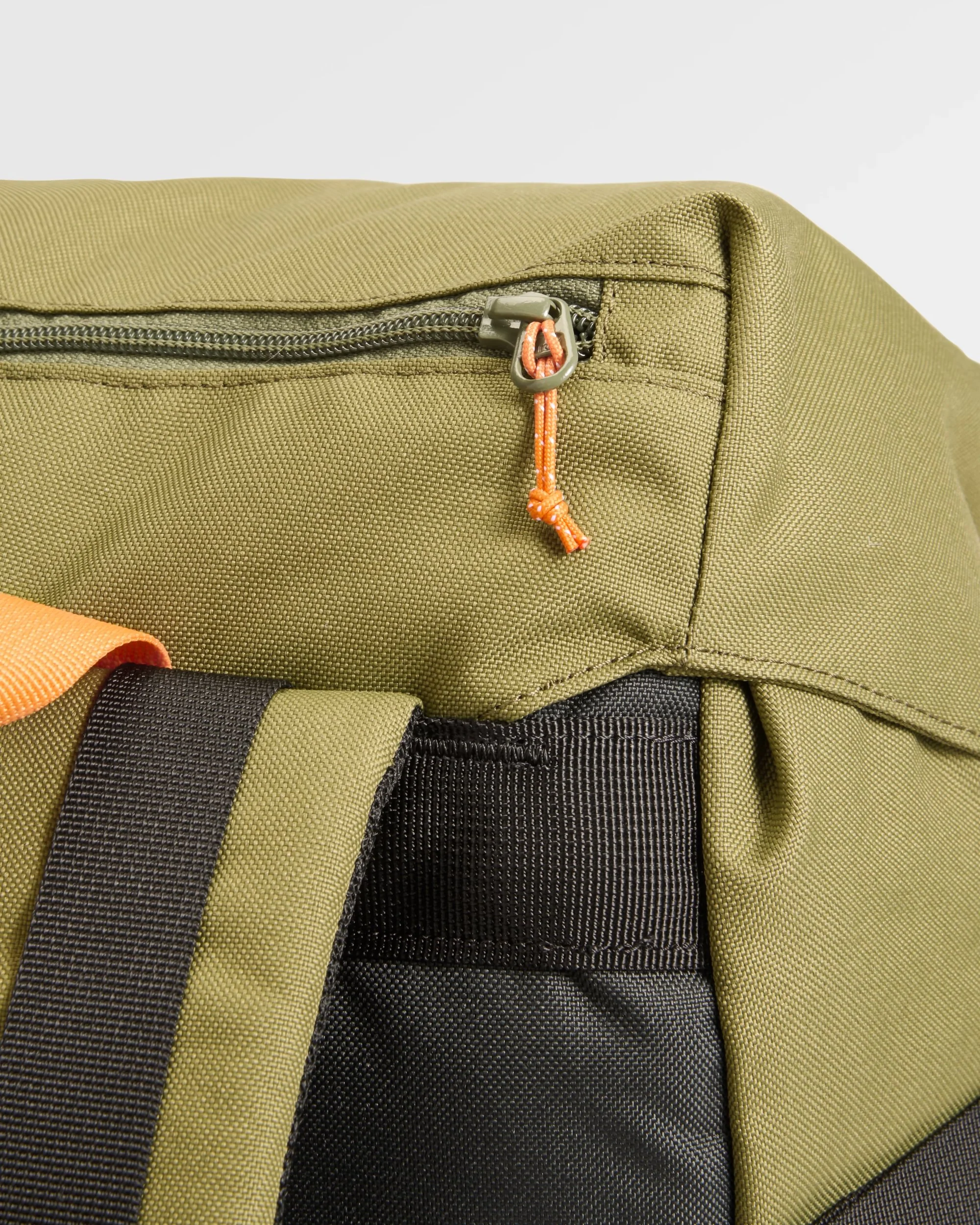 Boondocker 26L Backpack - Black/Khaki - Image 5