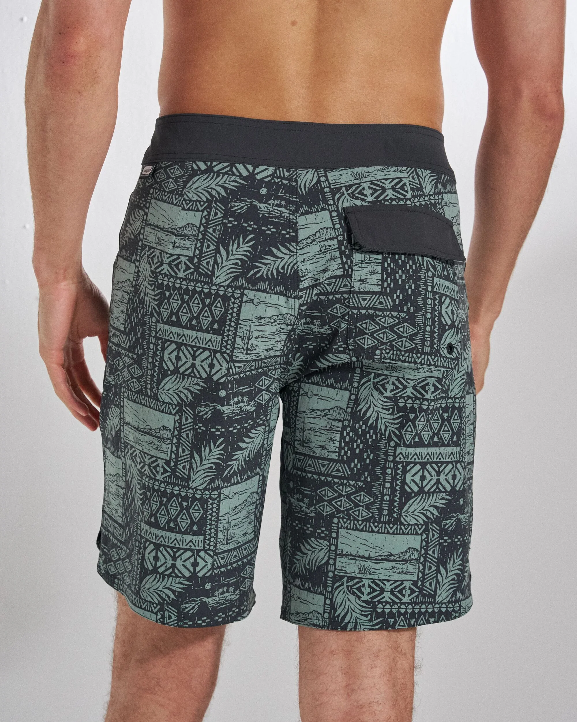 Cruiser NetPlus® 19" Boardshort - Patchwork Faded Black - Image 7