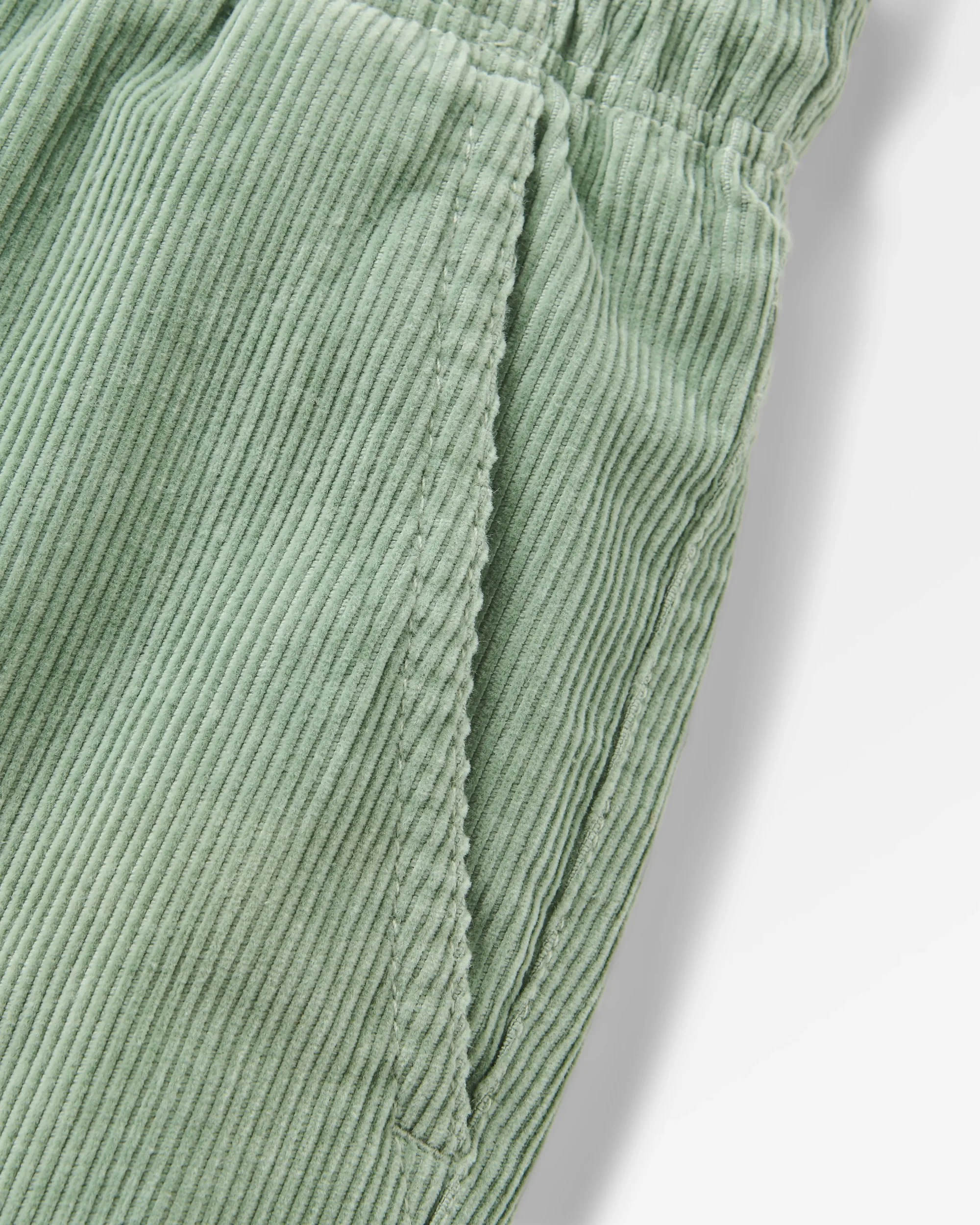 Drifter Cord Short - Pistachio - Image 9