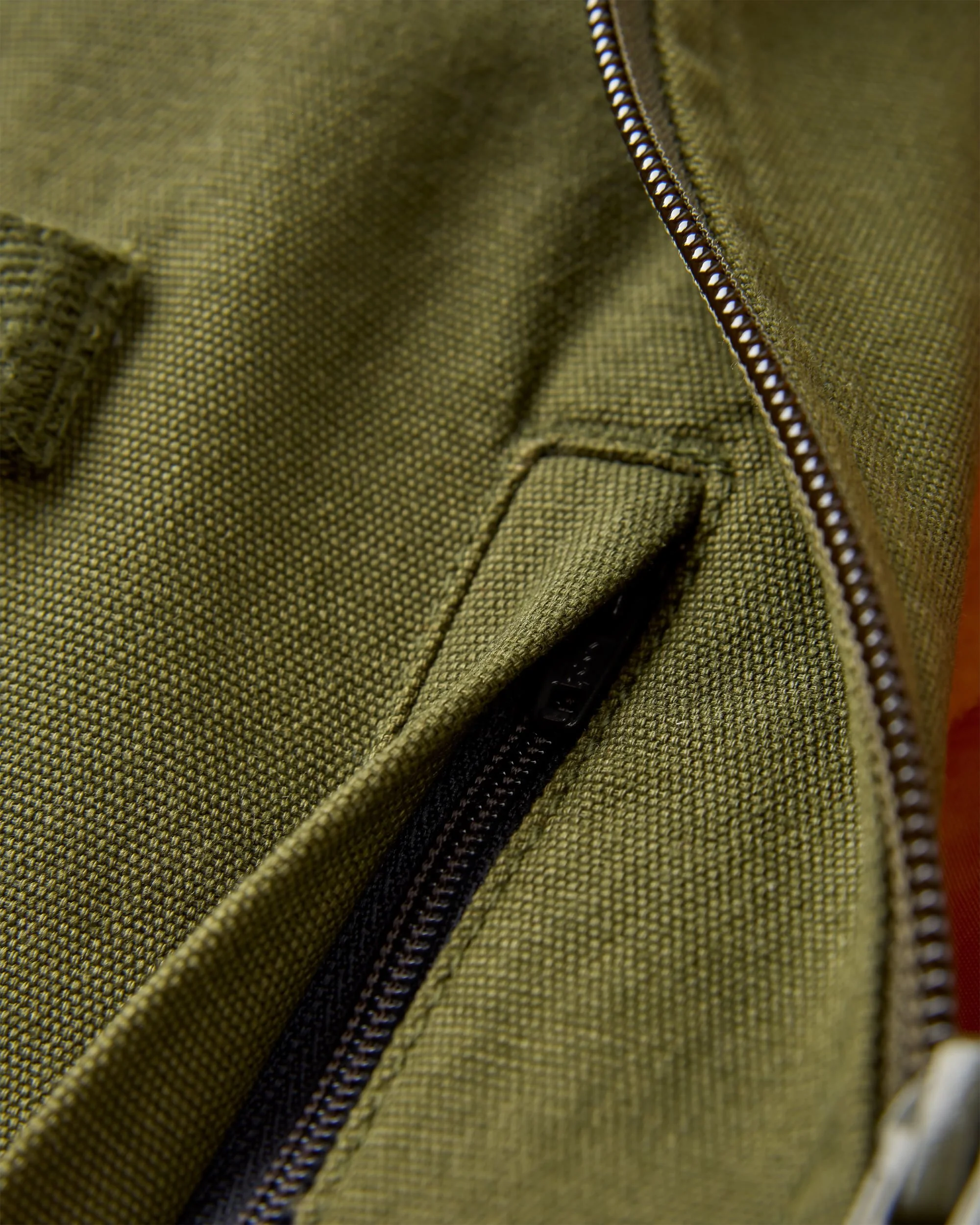 Explorers Organic Cotton Canvas Gilet - Khaki - Image 12