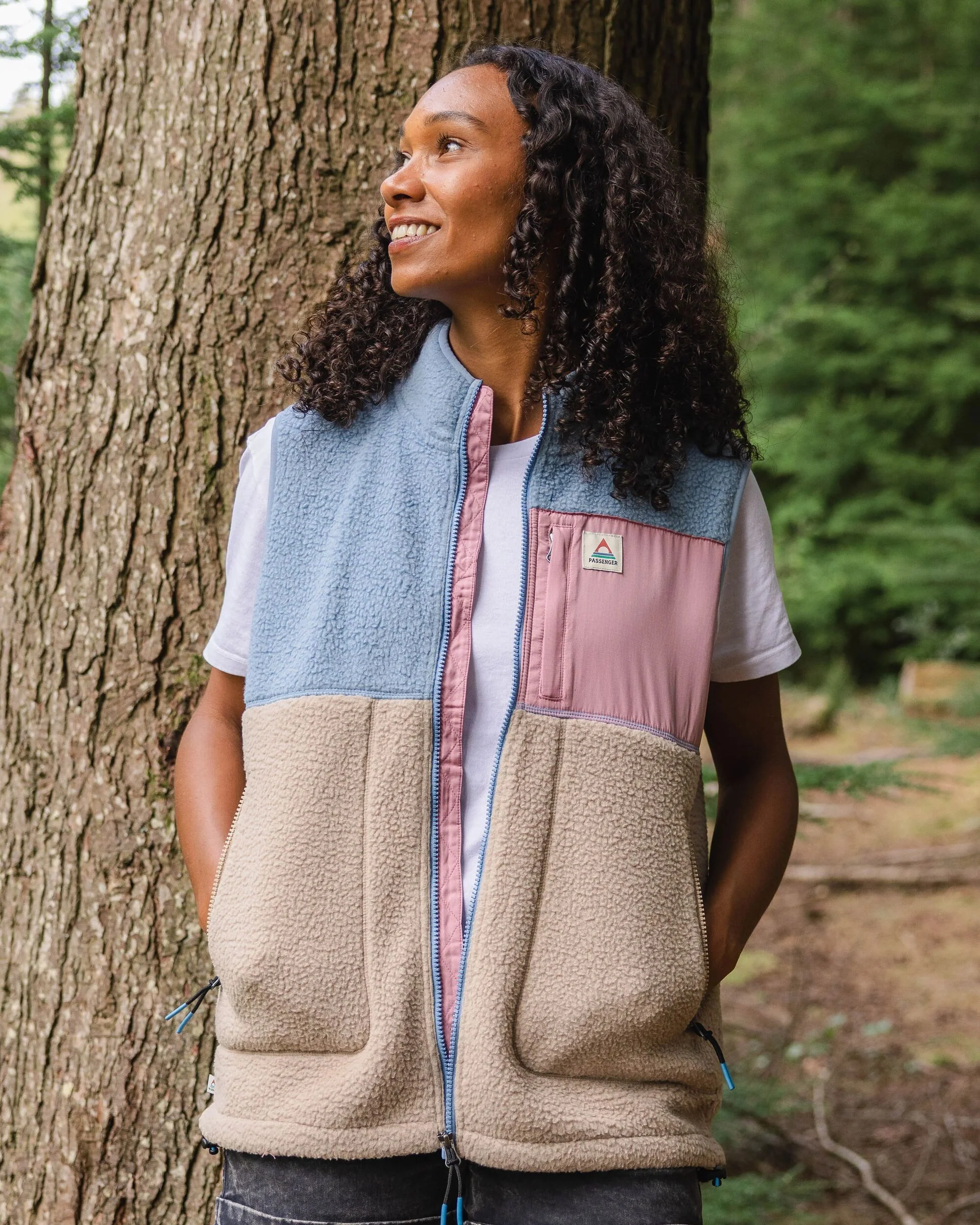 Fairbanks Sherpa Gilet - Faded Denim/Simply Taupe - Image 3