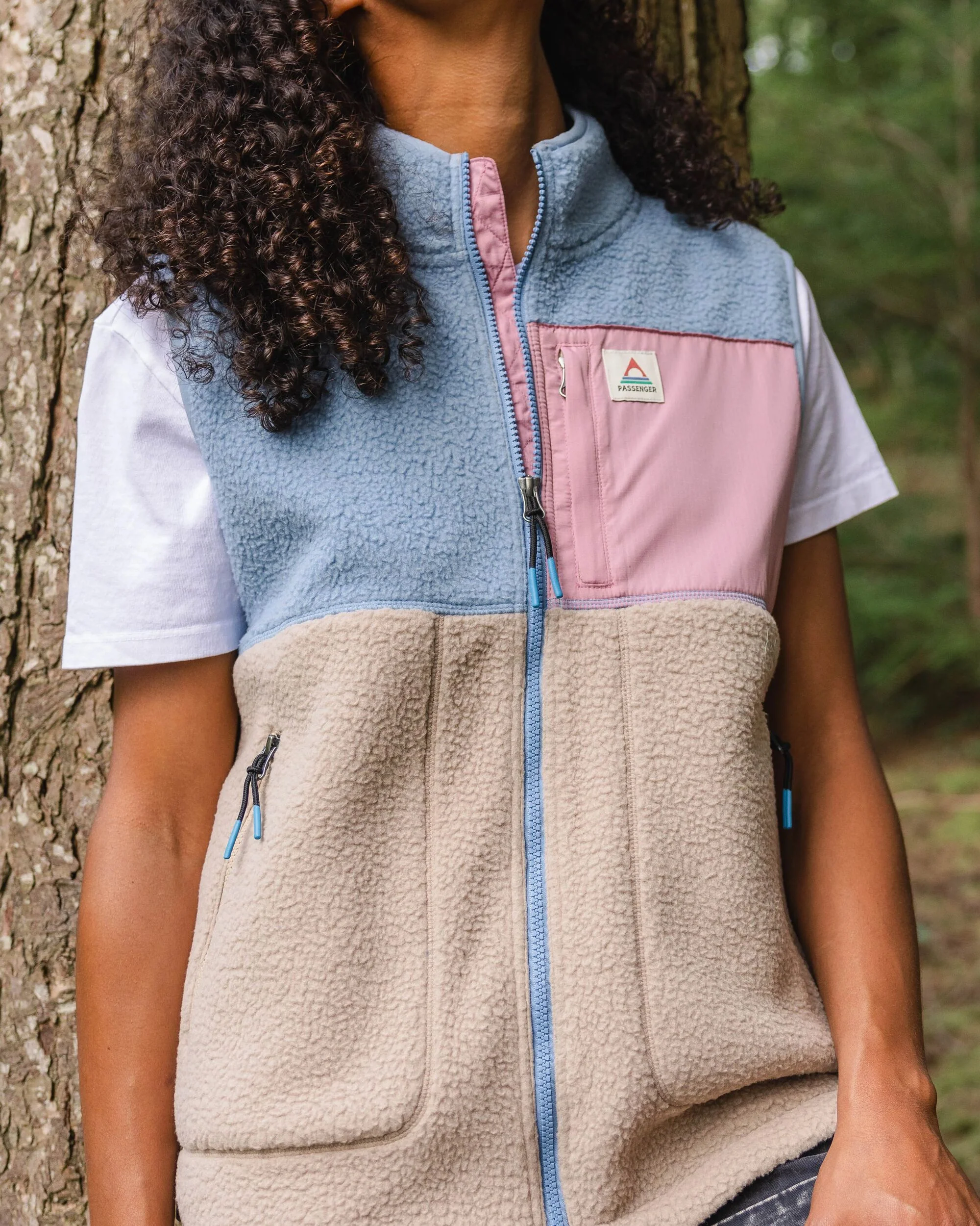 Fairbanks Sherpa Gilet - Faded Denim/Simply Taupe - Image 4