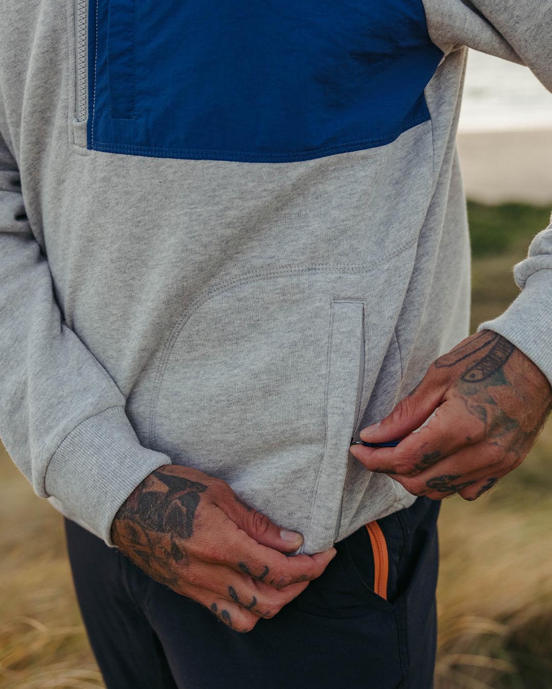 Offgrid 1/4 Zip Sweatshirt - Grey Marl - Image 8