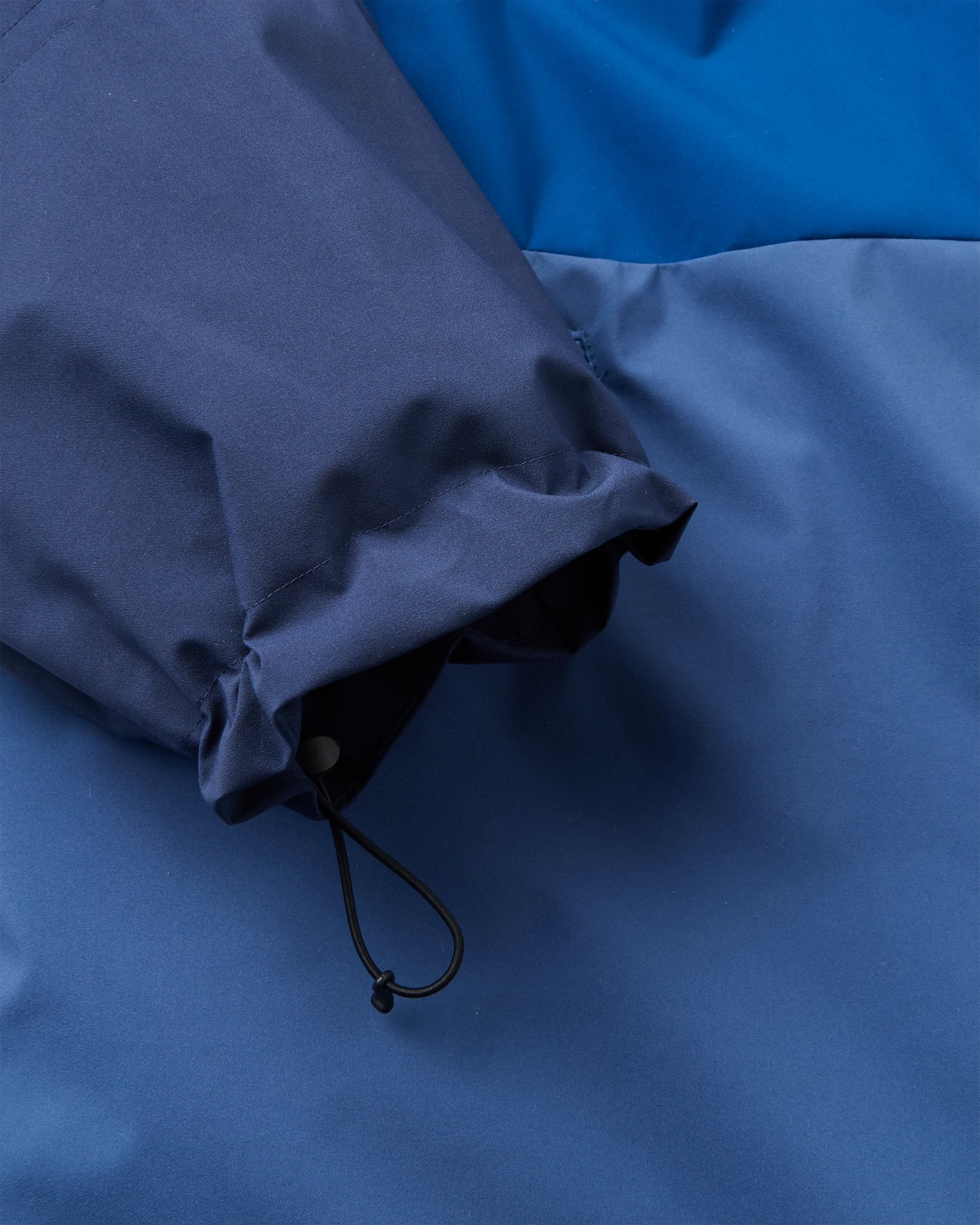 Riptide Packable Changing Robe - Rich Navy/Dark Denim - Image 7