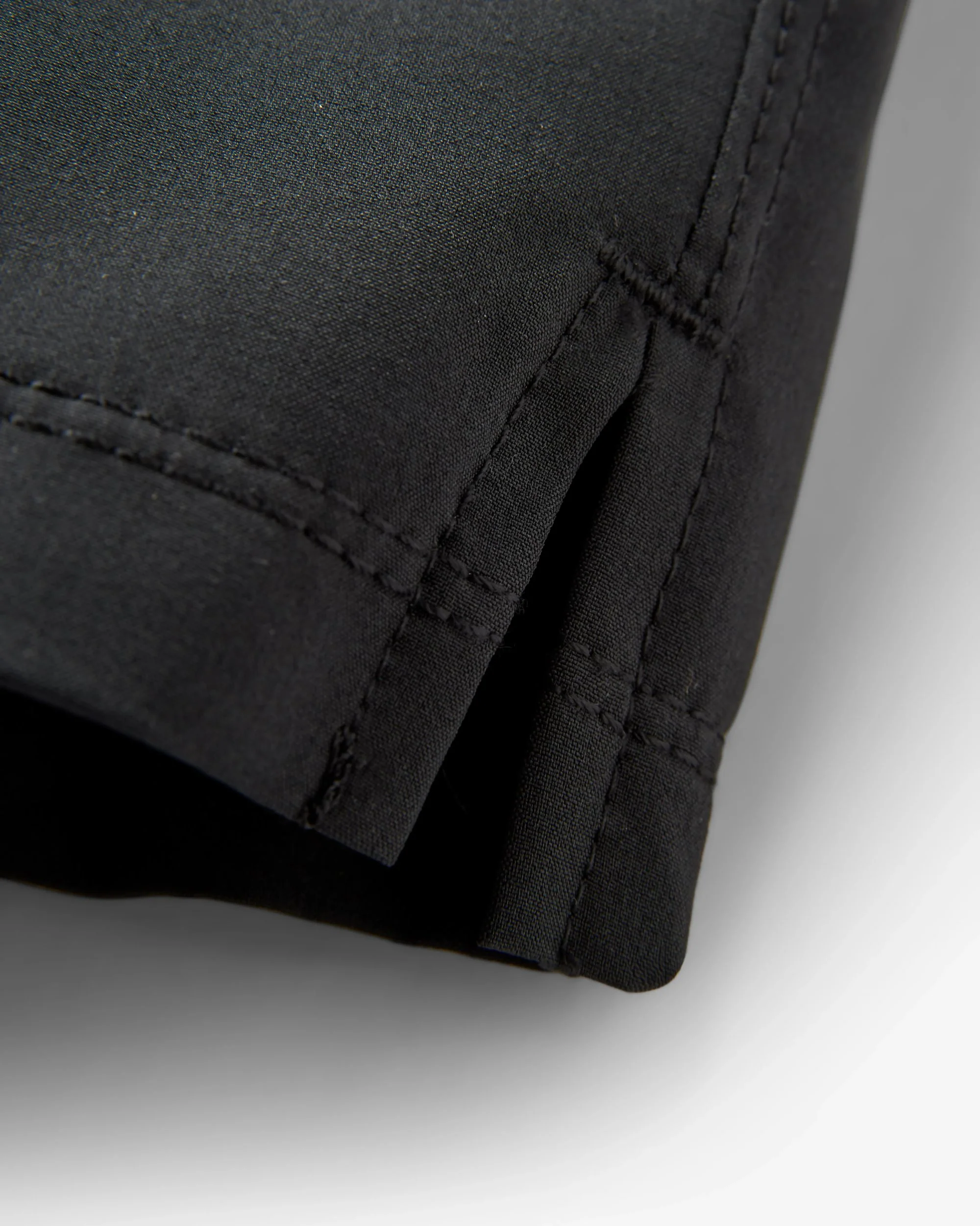 Roundtrip Trail Short 5" - Black - Image 6