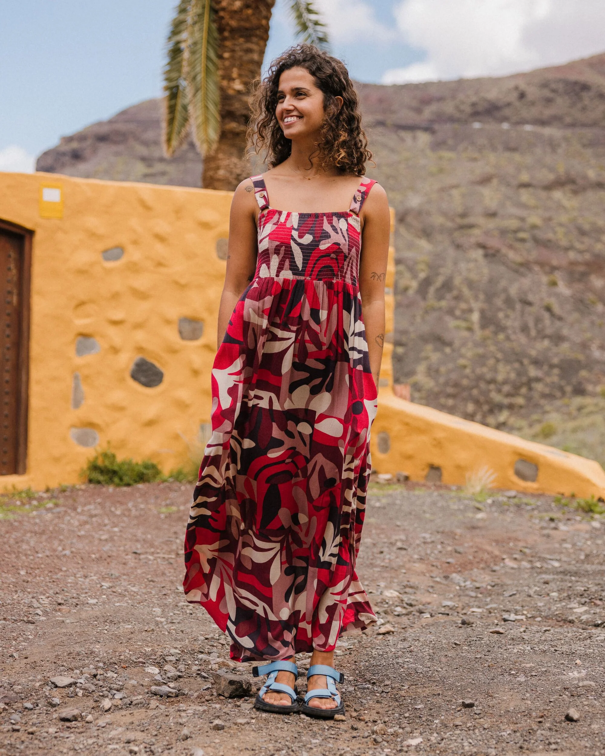 Soleis Woven Maxi Dress - Mountain Foliage Cranberry - Image 3
