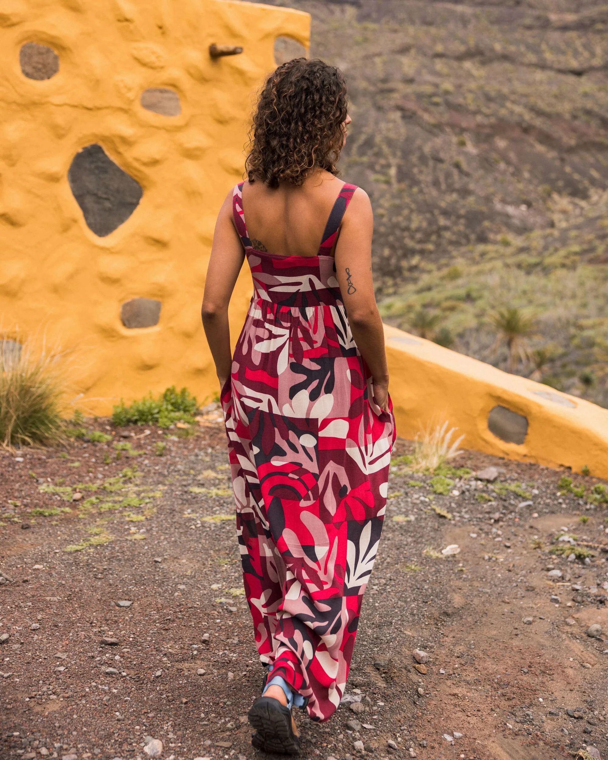 Soleis Woven Maxi Dress - Mountain Foliage Cranberry - Image 4