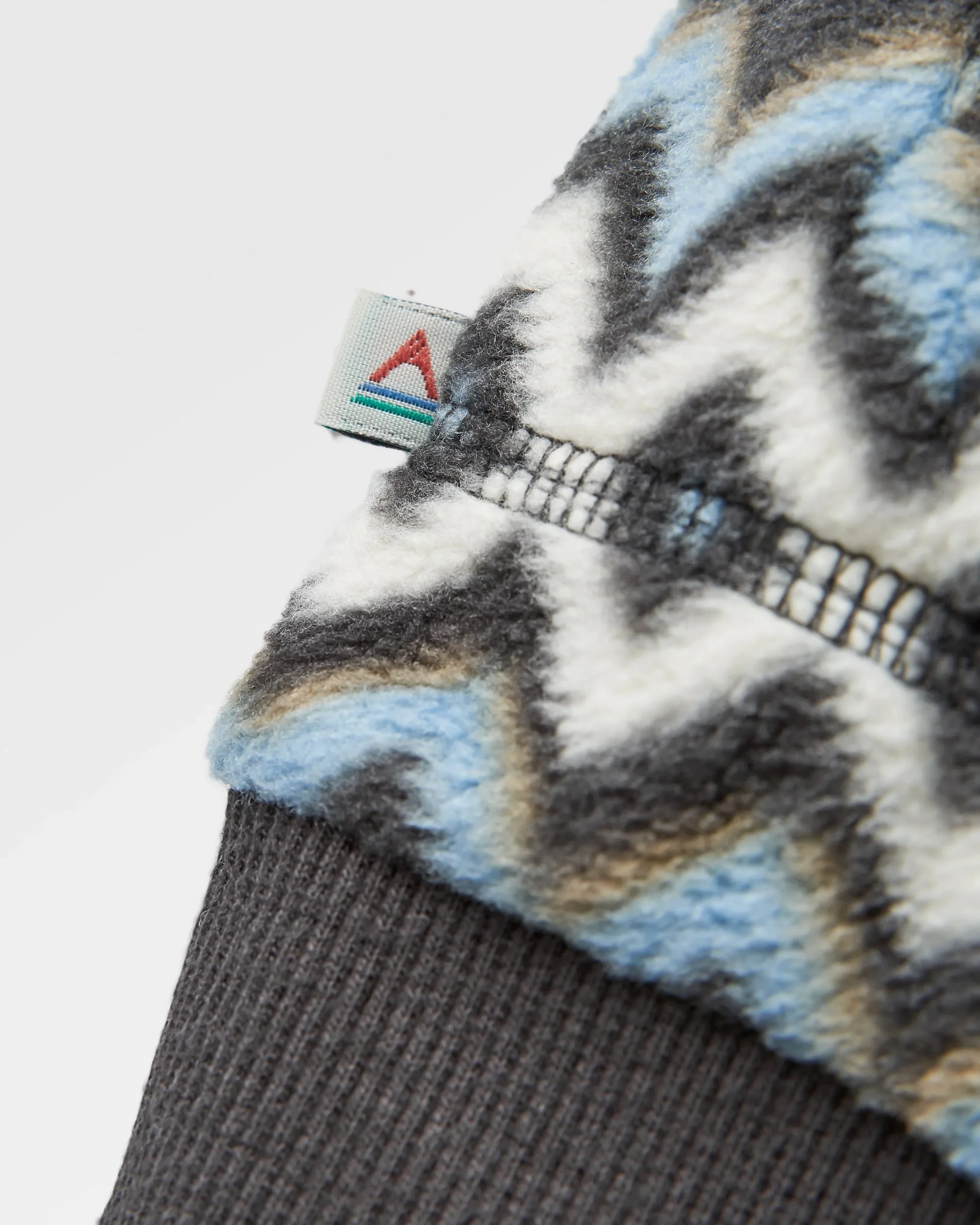 Take It Easy Polar Fleece - Geo Stripe Faded Black - Image 11