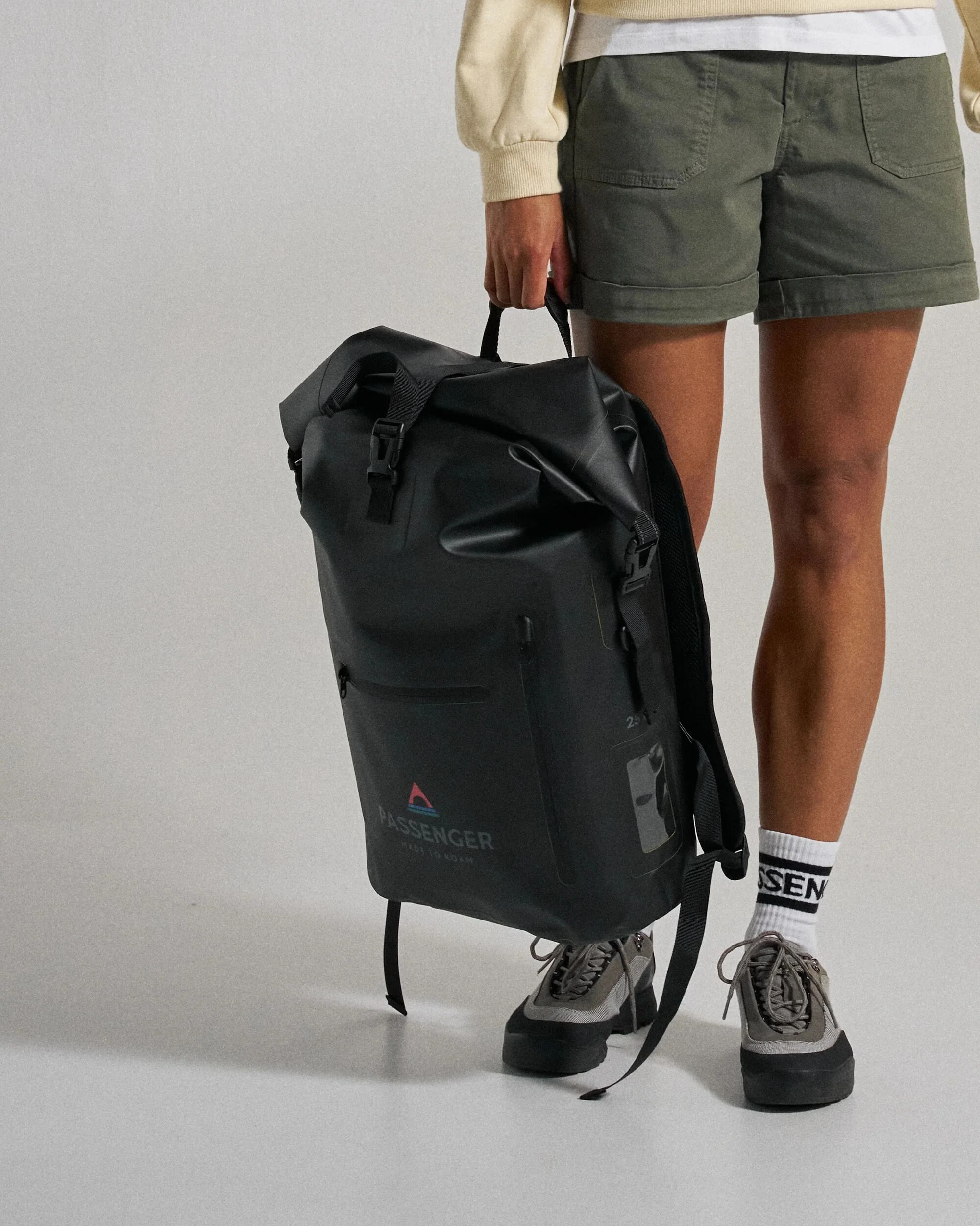 Tide 25L Dry Bag Backpack - Black - Image 4