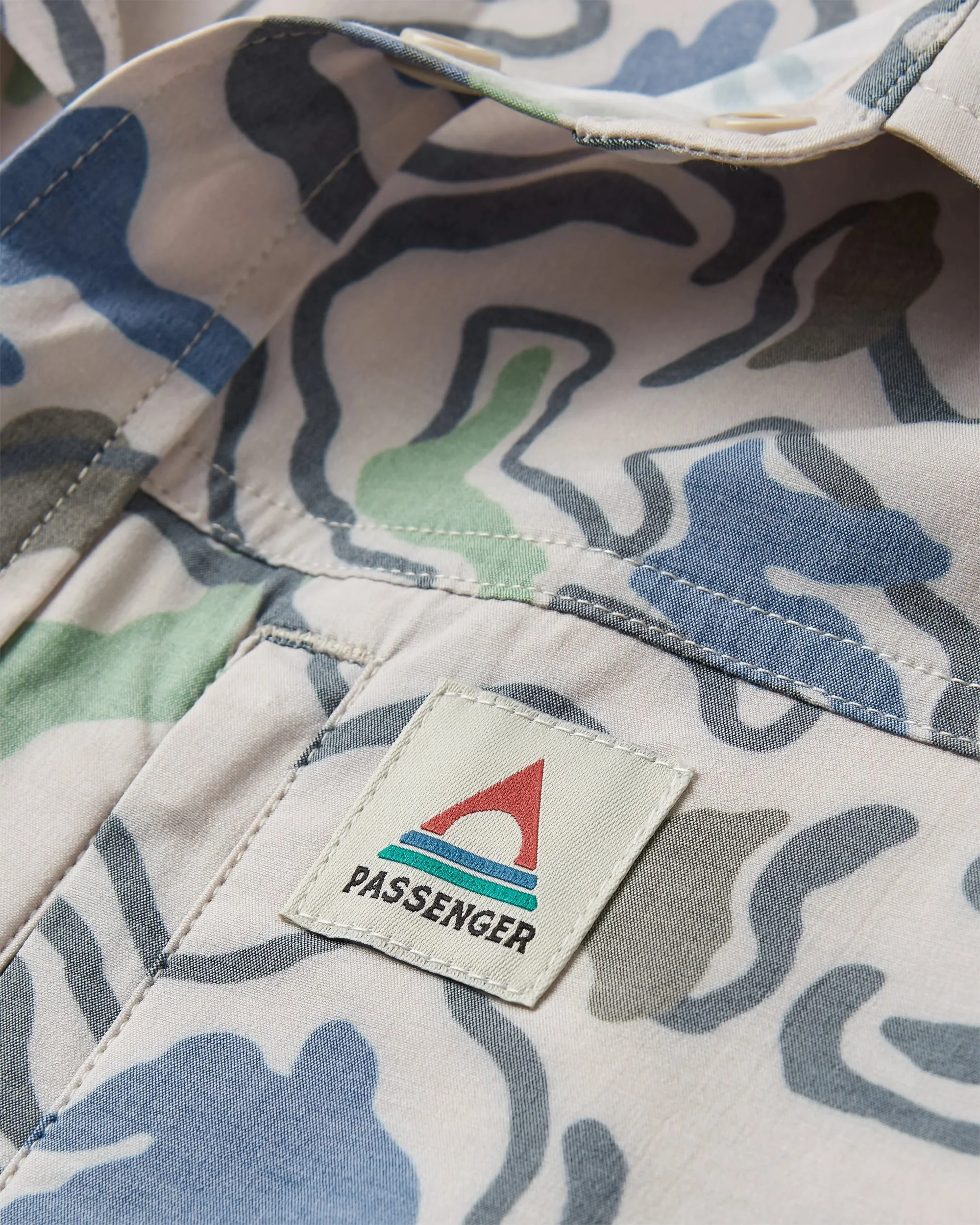 Traveller Short Sleeve Stretch Shirt - Abstract Strata Green - Image 5