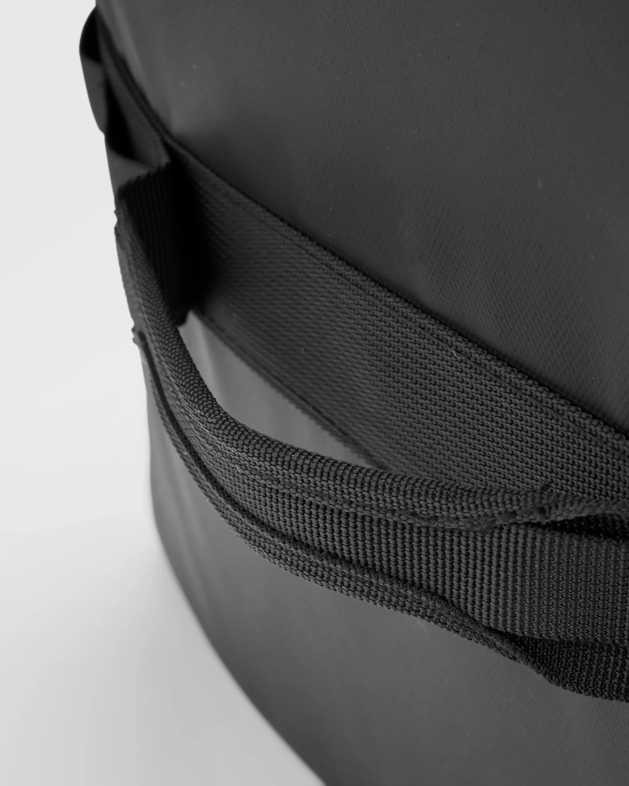 Vandrobe Duffel - Black - Image 10
