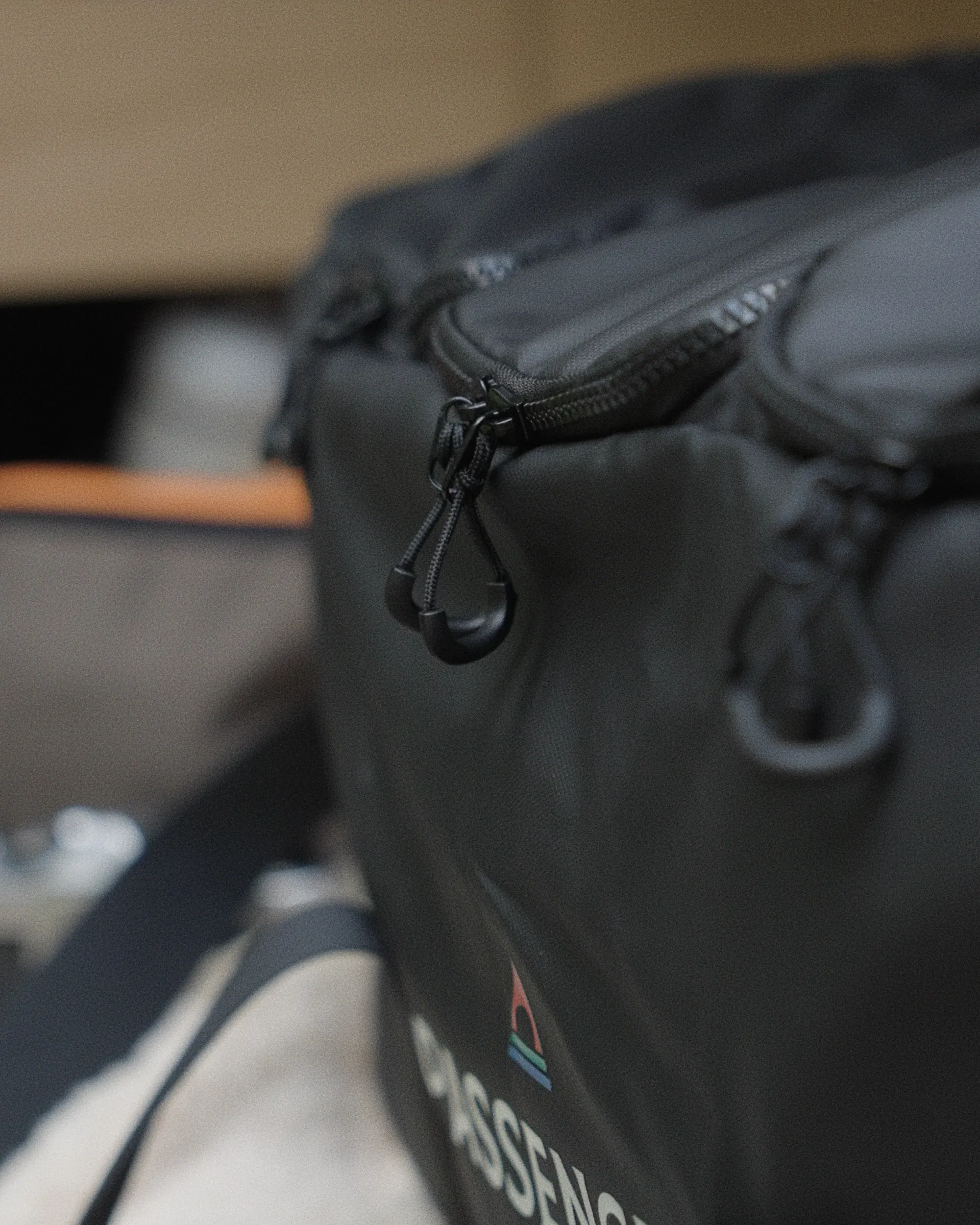 Vandrobe Duffel - Black - Image 4